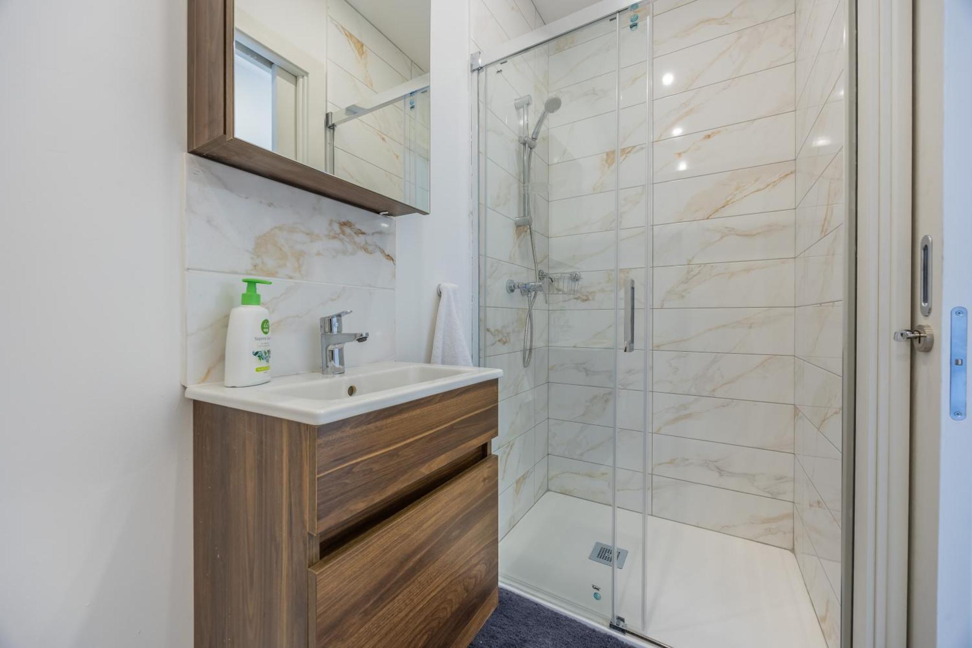 Sleek & Stylish 2Br Accommodation With Large Private Terrace - Close To Saint Julian'S & Tigne Shopping Mall Слима Экстерьер фото